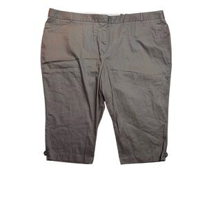 Avenue Women's Tummy Control Capri Pants Size 30